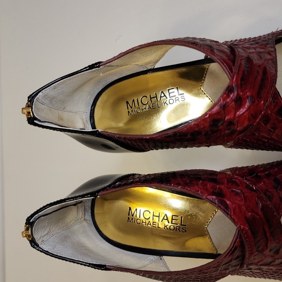 Michael Kors Sandal - Picture 7 of 12